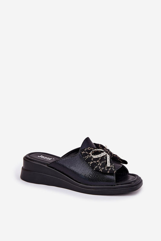 Pantoletten model 211953 Step in style