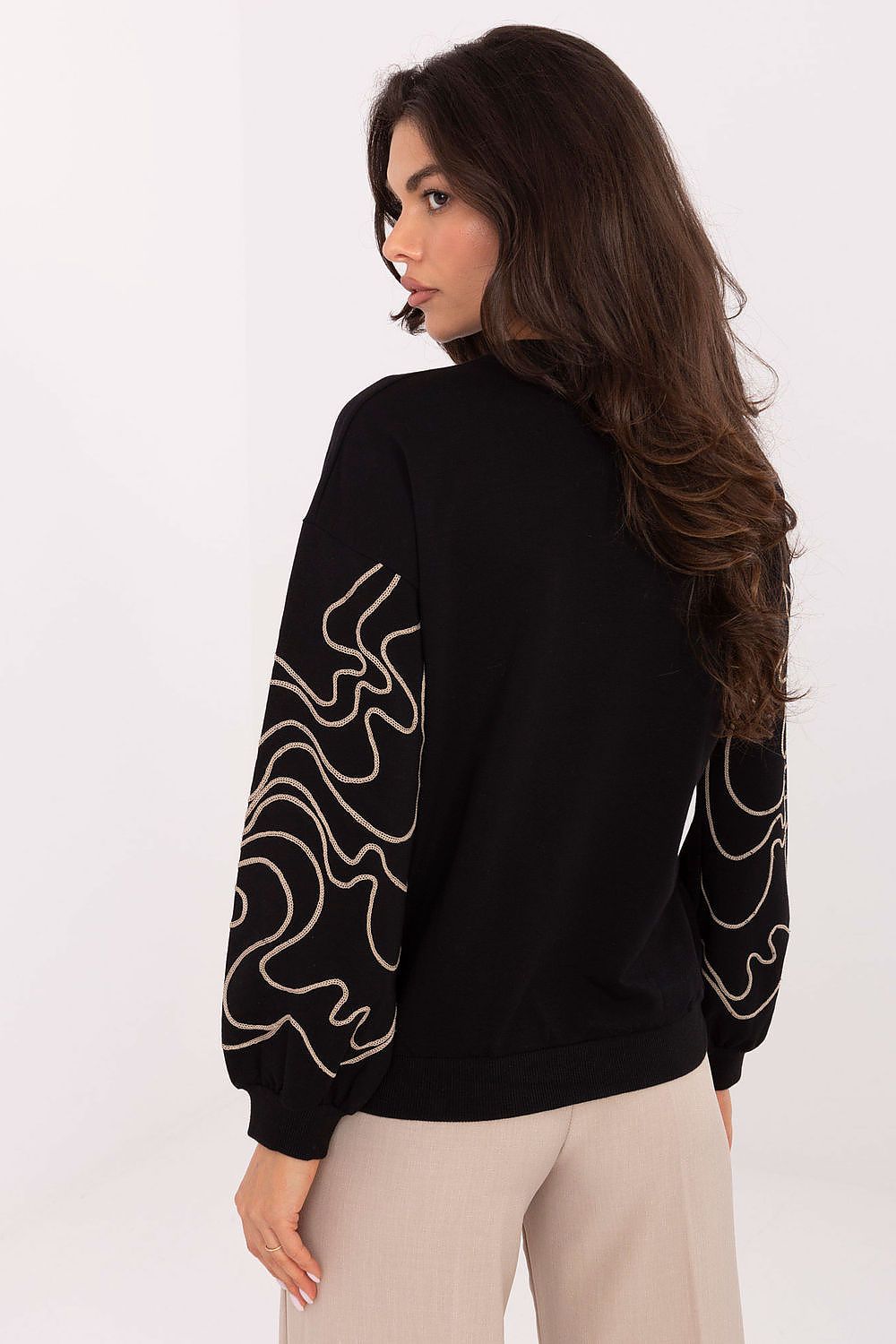 Sweater model 218382 Relevance