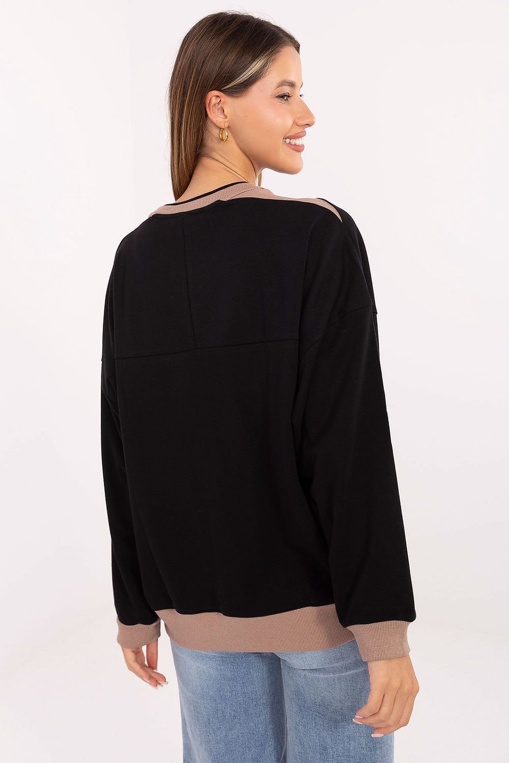 Sweater model 218850 Relevance