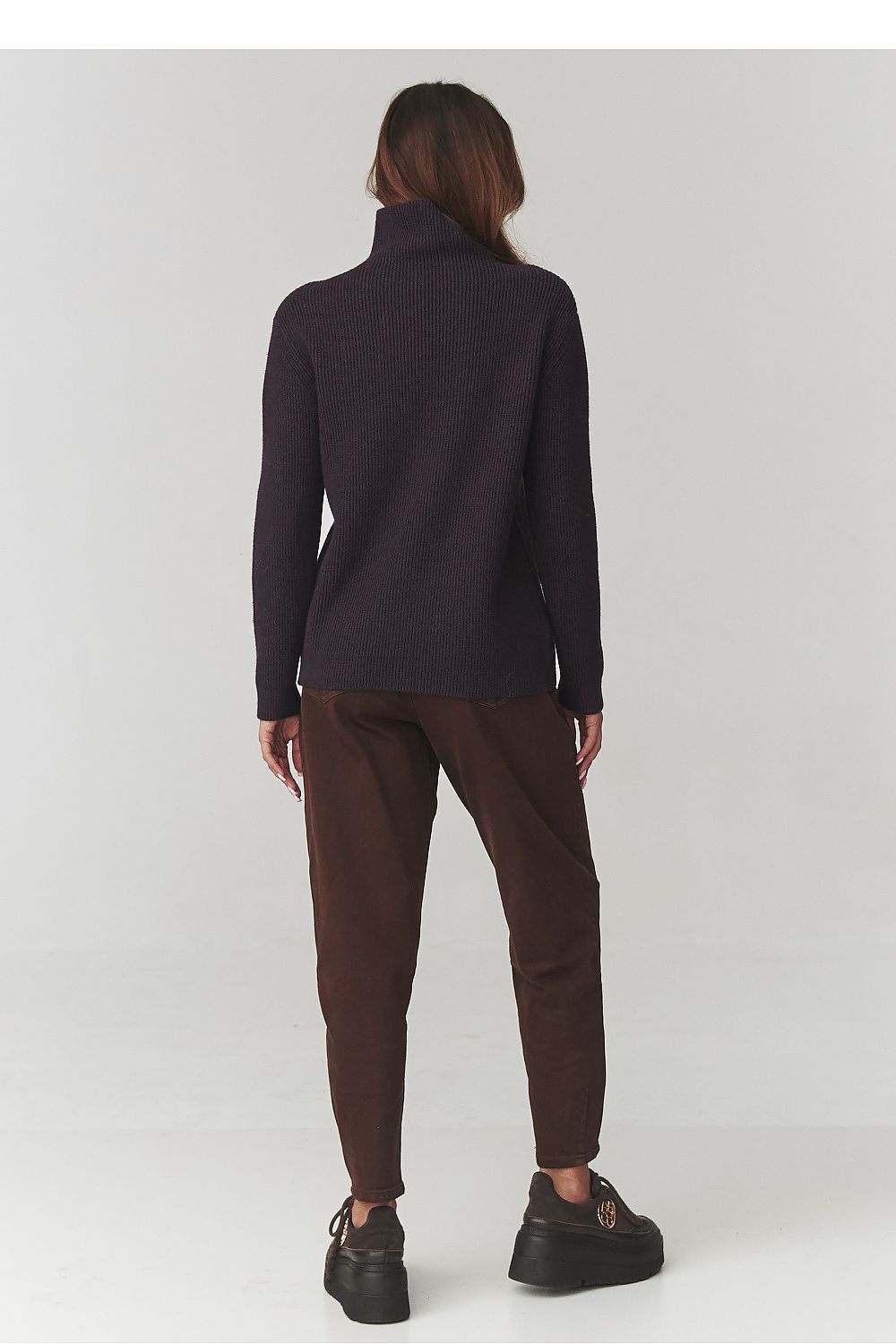 Rollkragenpullover model 220773 Makadamia