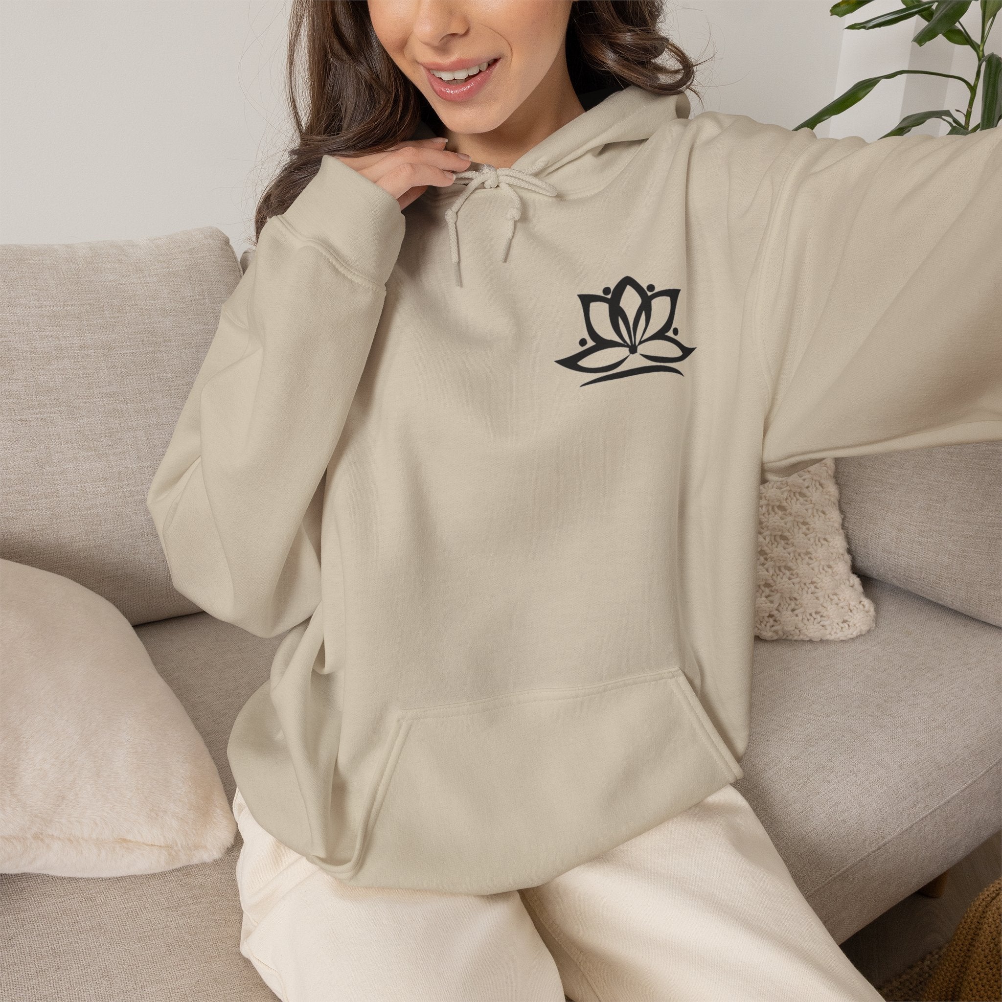 Lotus-Mandala-Hoodie mit Om-Symbol – Spirituelles Yoga-Sweatshirt ESTID Ansicht 5 – Hoodie – ESTID