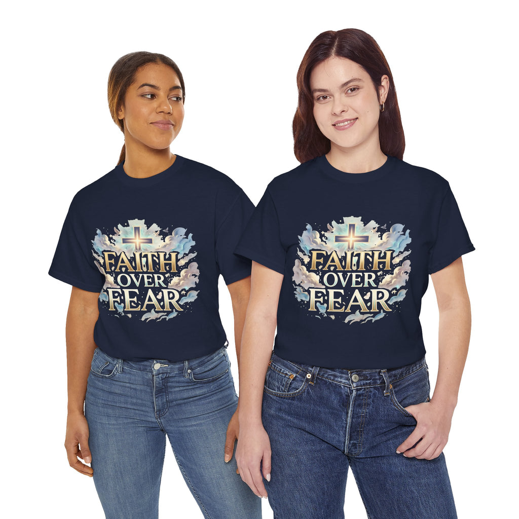 Faith Over Fear T-Shirt – Inspirierendes christliches Shirt mit Kreuz & Wolken