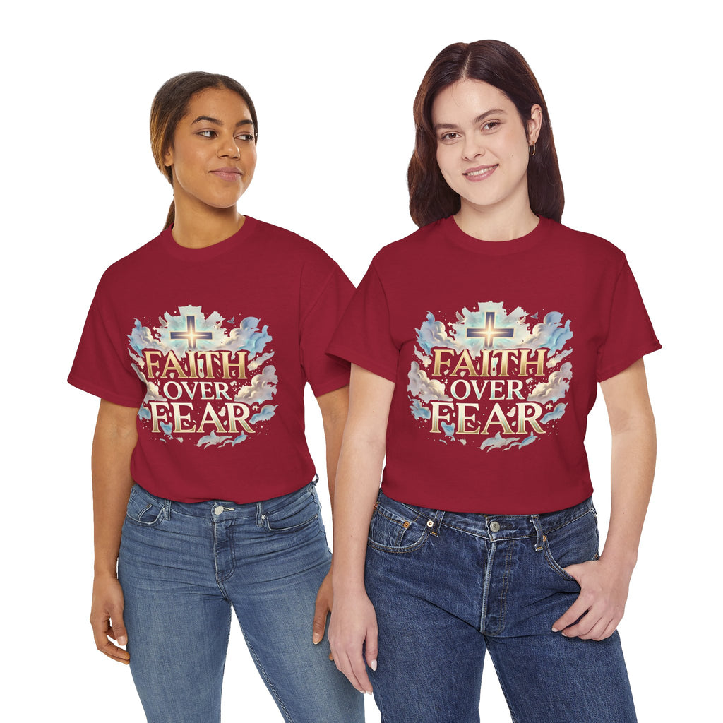 Faith Over Fear T-Shirt – Inspirierendes christliches Shirt mit Kreuz & Wolken