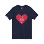 ESTID Damen Bio-Cotton Shirt | V-Ausschnitt mit Herz & Spruch-Print Ansicht 9 – V-neck – ESTID