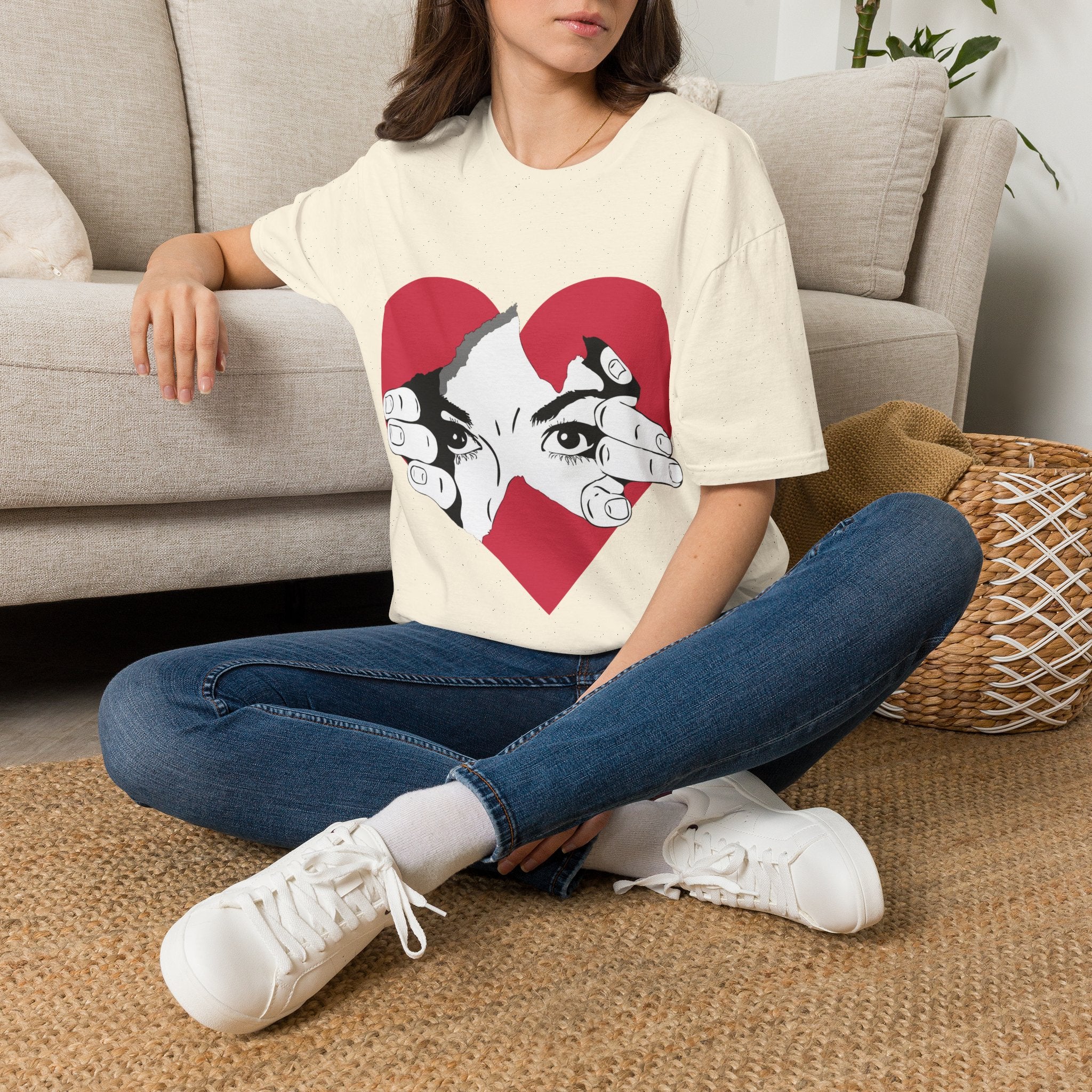 Herz‑Hände T-Shirt – Eye Peek Herz Grafik Tee Ansicht 21 – T-Shirt – ESTID