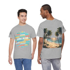 Strandurlaub T-Shirt – Retro Sonnenuntergang mit Palmen & ‚Urlaub‘ Wortwolke