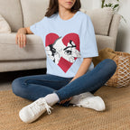 Herz‑Hände T-Shirt – Eye Peek Herz Grafik Tee – T-Shirt – ESTID