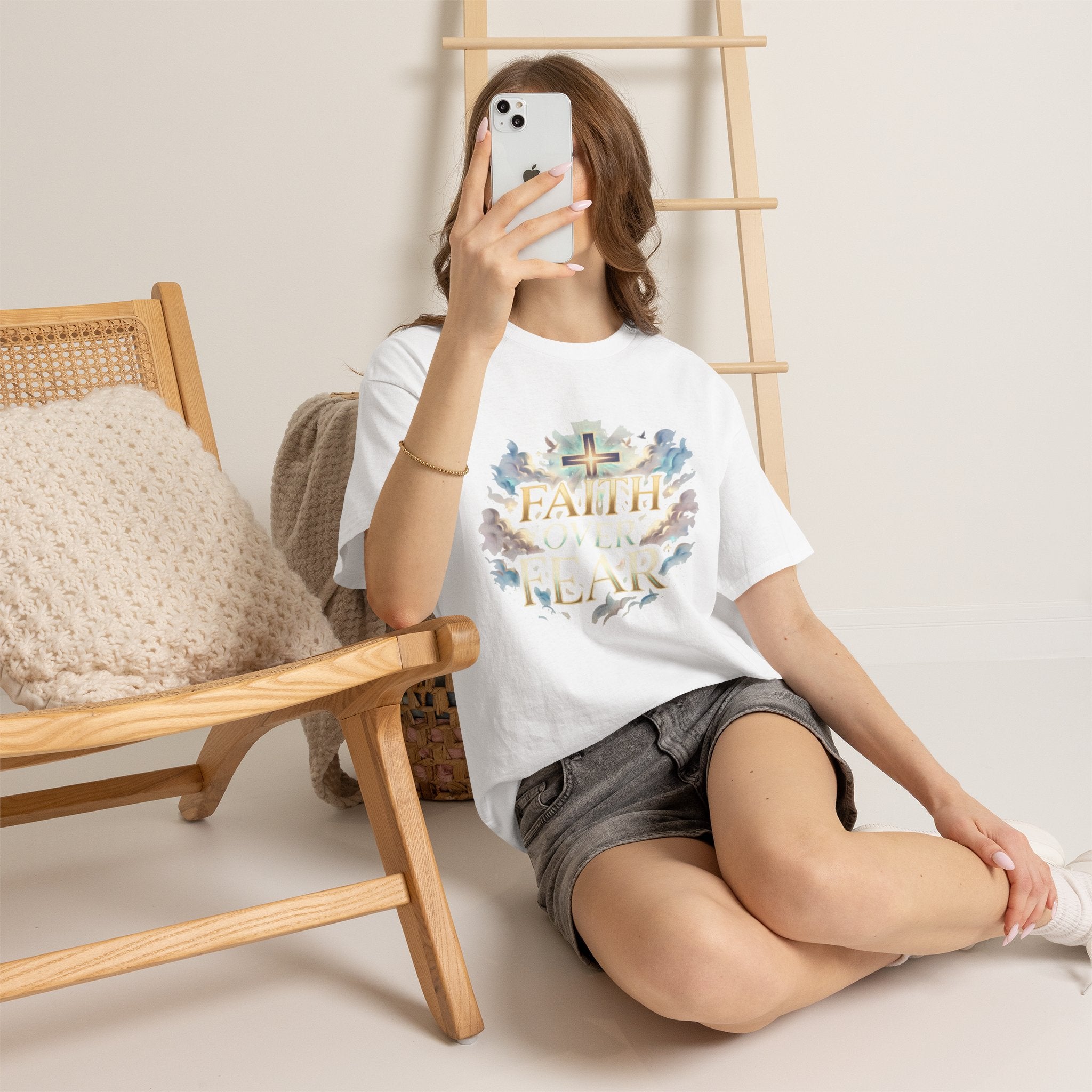 Faith Over Fear T-Shirt – „Glaube statt Angst“ Christian Cross Tee