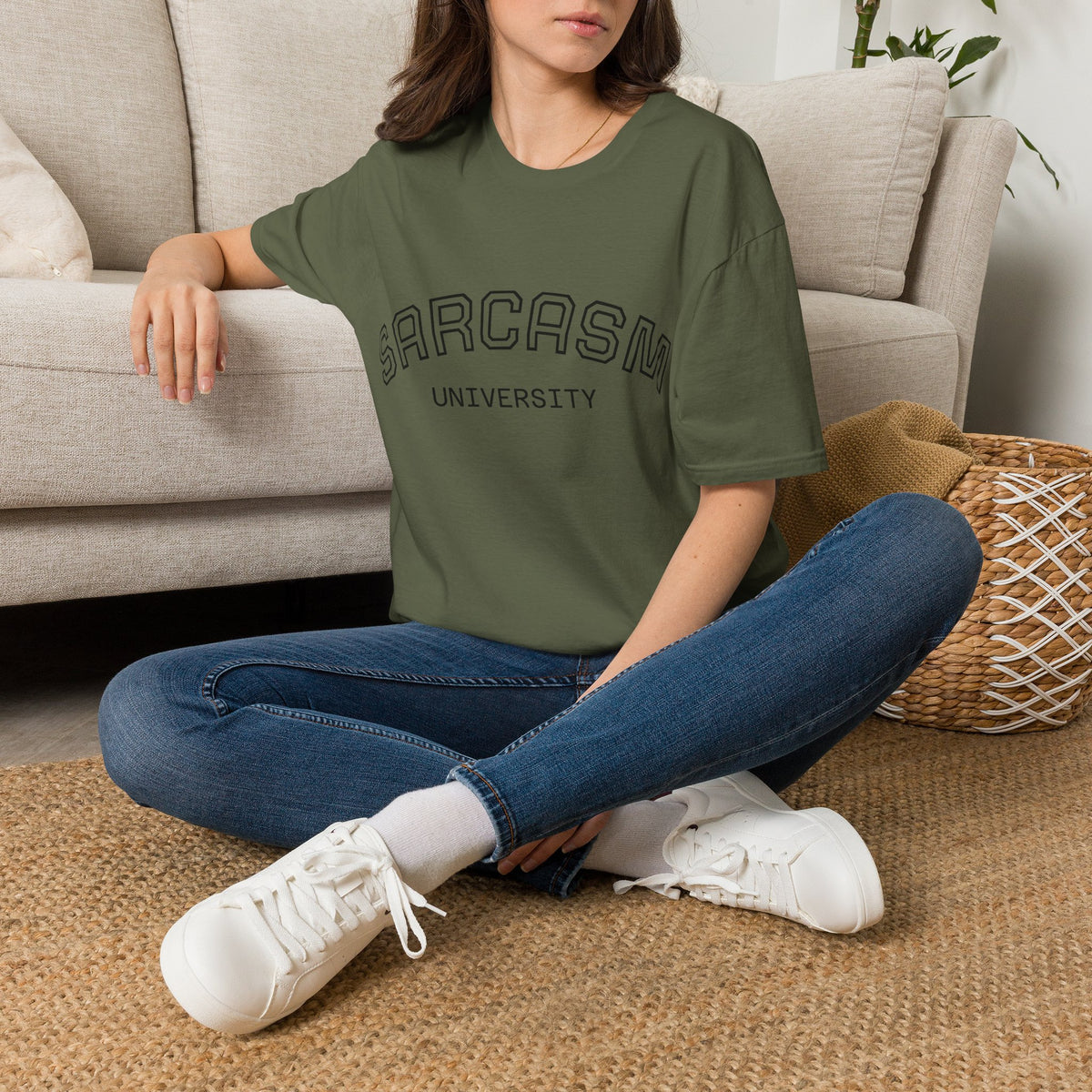 Sarcasm University T-Shirt — Funny Collegiate Graphic Tee Ansicht 24 – T-Shirt – ESTID