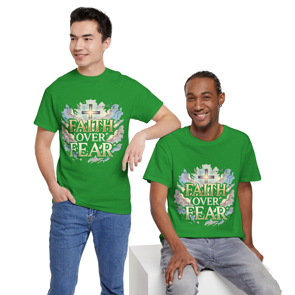 Faith Over Fear T-Shirt – Inspirierendes christliches Shirt mit Kreuz & Wolken