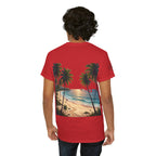 Strandurlaub T-Shirt – Retro Sonnenuntergang mit Palmen & ‚Urlaub‘ Wortwolke