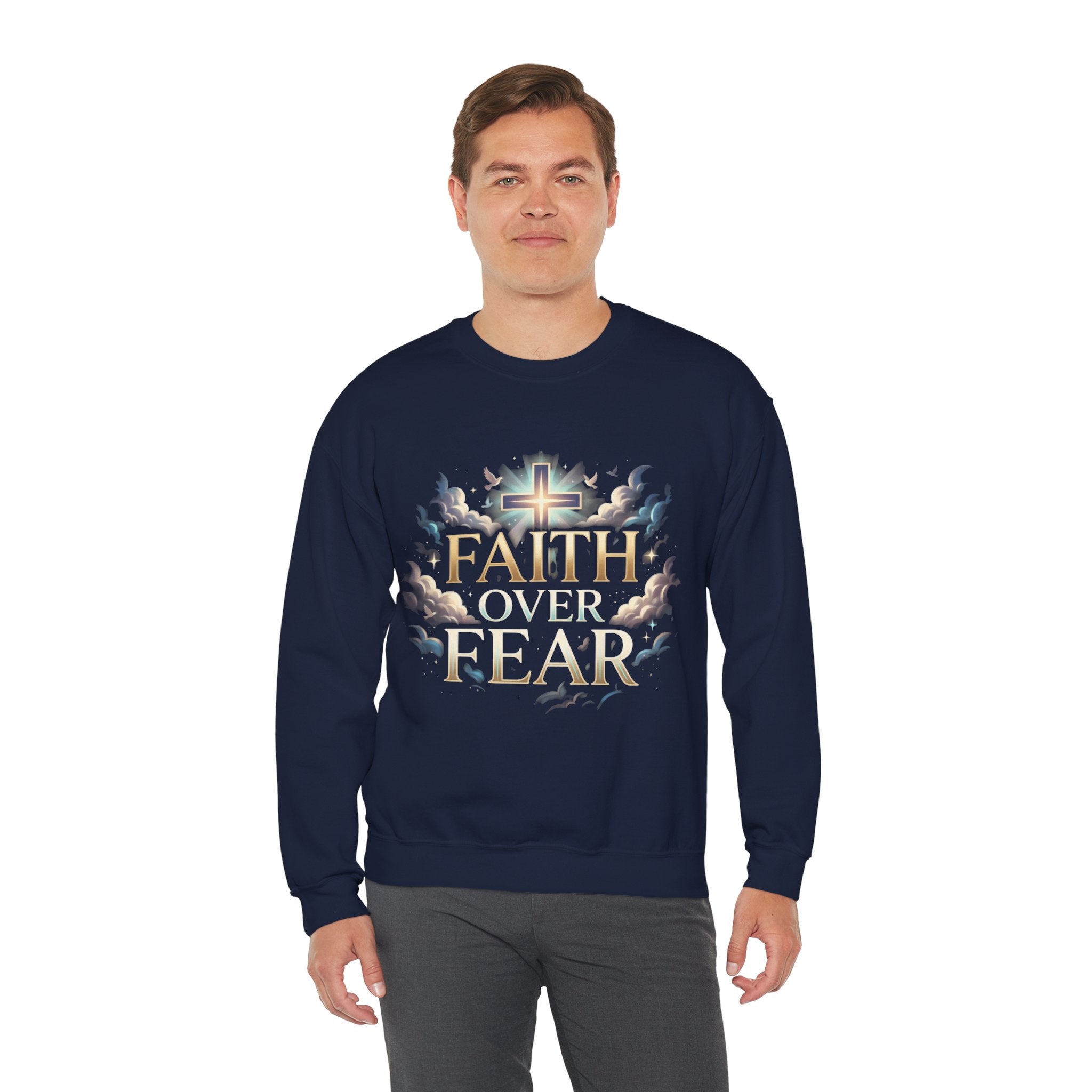 Faith Over Fear Crewneck Sweatshirt – Christliches Kreuz & Jesus Pullover