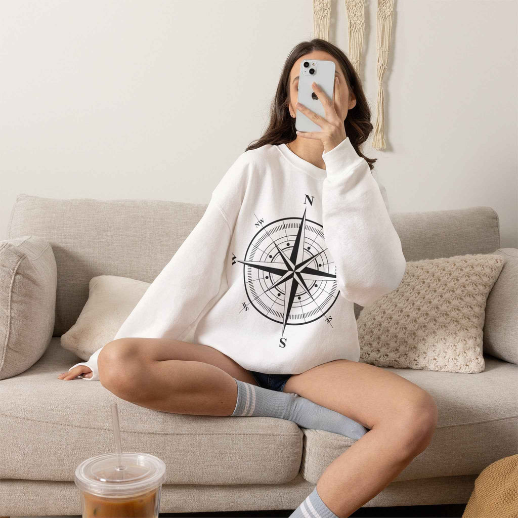 Kompass-Rose Sweatshirt – Nautik Crewneck für Reisende & Entdecker – Sweatshirt – ESTID