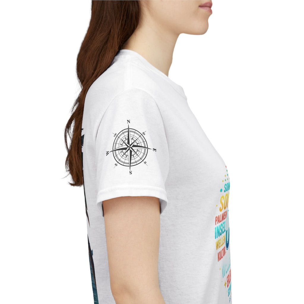 Strandurlaub T-Shirt – Retro Sonnenuntergang mit Palmen & ‚Urlaub‘ Wortwolke