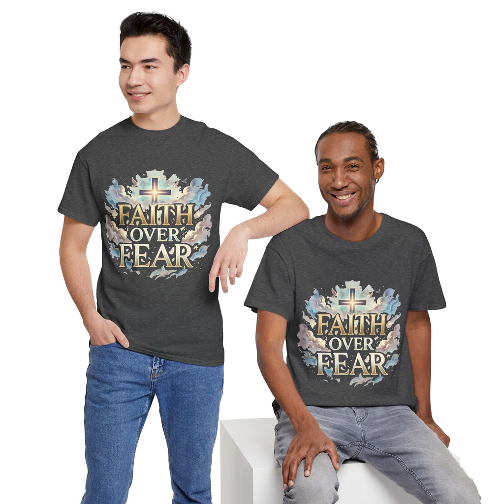 Faith Over Fear T-Shirt – Inspirierendes christliches Shirt mit Kreuz & Wolken