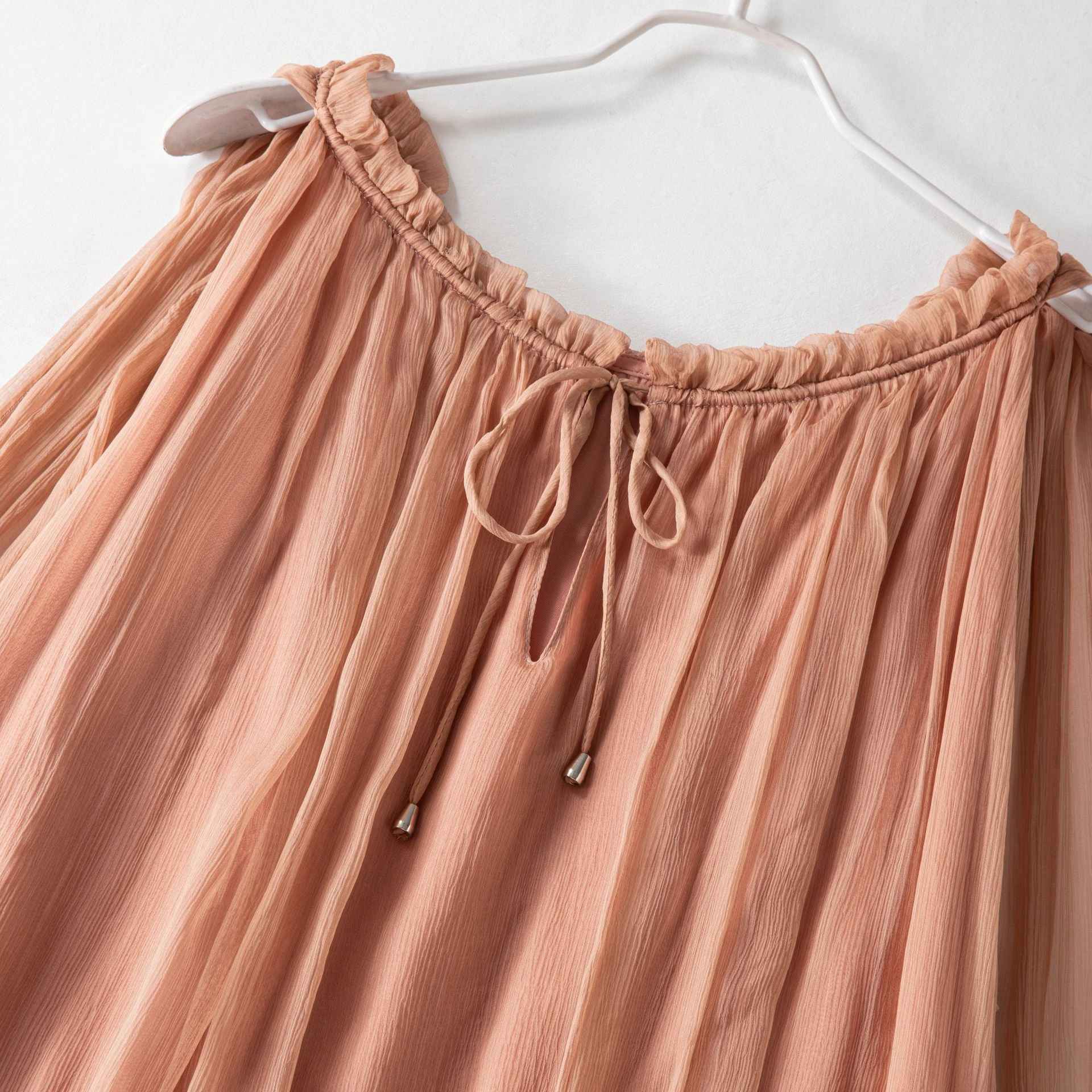 Elegantes Damen Sommerkleid aus Seide | Boho Stufenkleid Nude Ansicht 4 – Kleid – ESTID