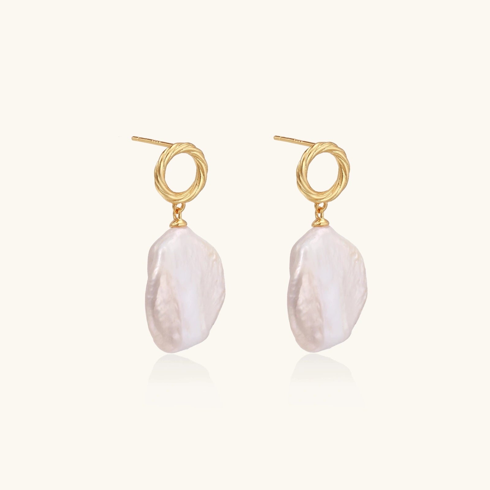 Perlenschimmer Ohrhänger Ansicht 3 – Earrings – ESTID