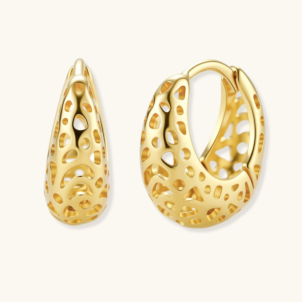 Waben-Traum-Creolen Detailansicht – Earrings – ESTID