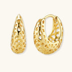 Waben-Traum-Creolen Detailansicht – Earrings – ESTID