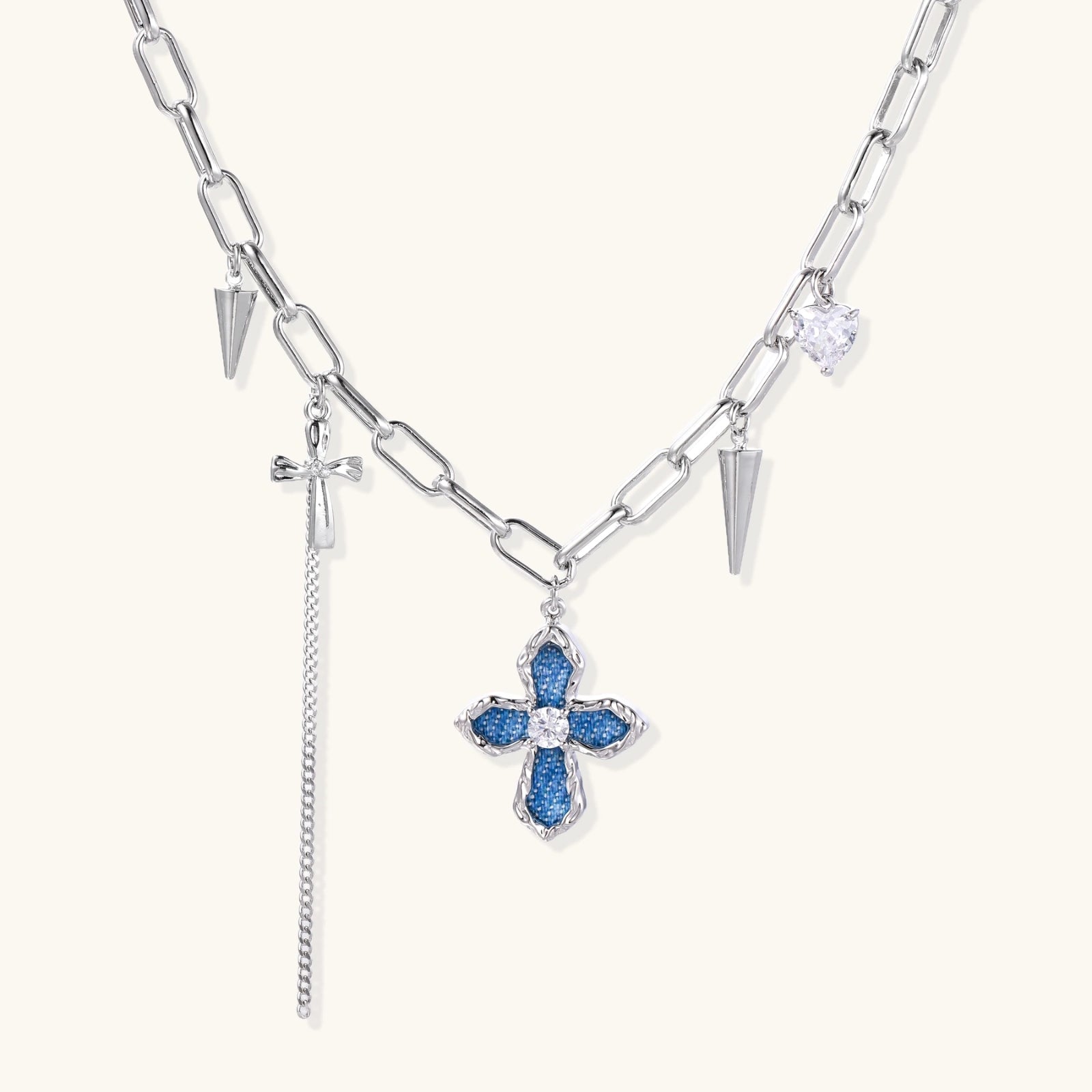 Divine Rebellion Kreuz-Kette Ansicht 3 – Halsketten – ESTID