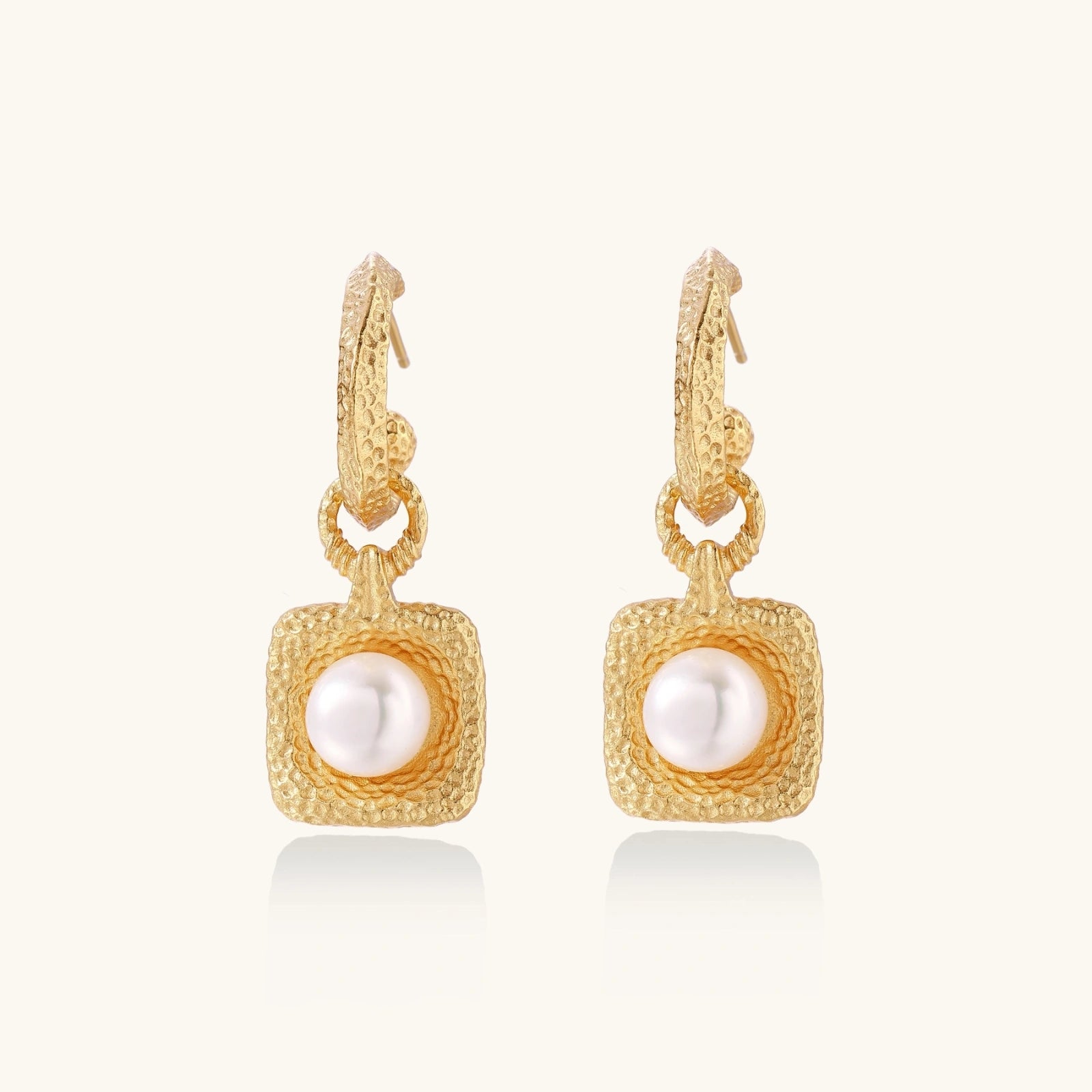 Goldene Perlentropfen-Creolen Ansicht 3 – Earrings – ESTID