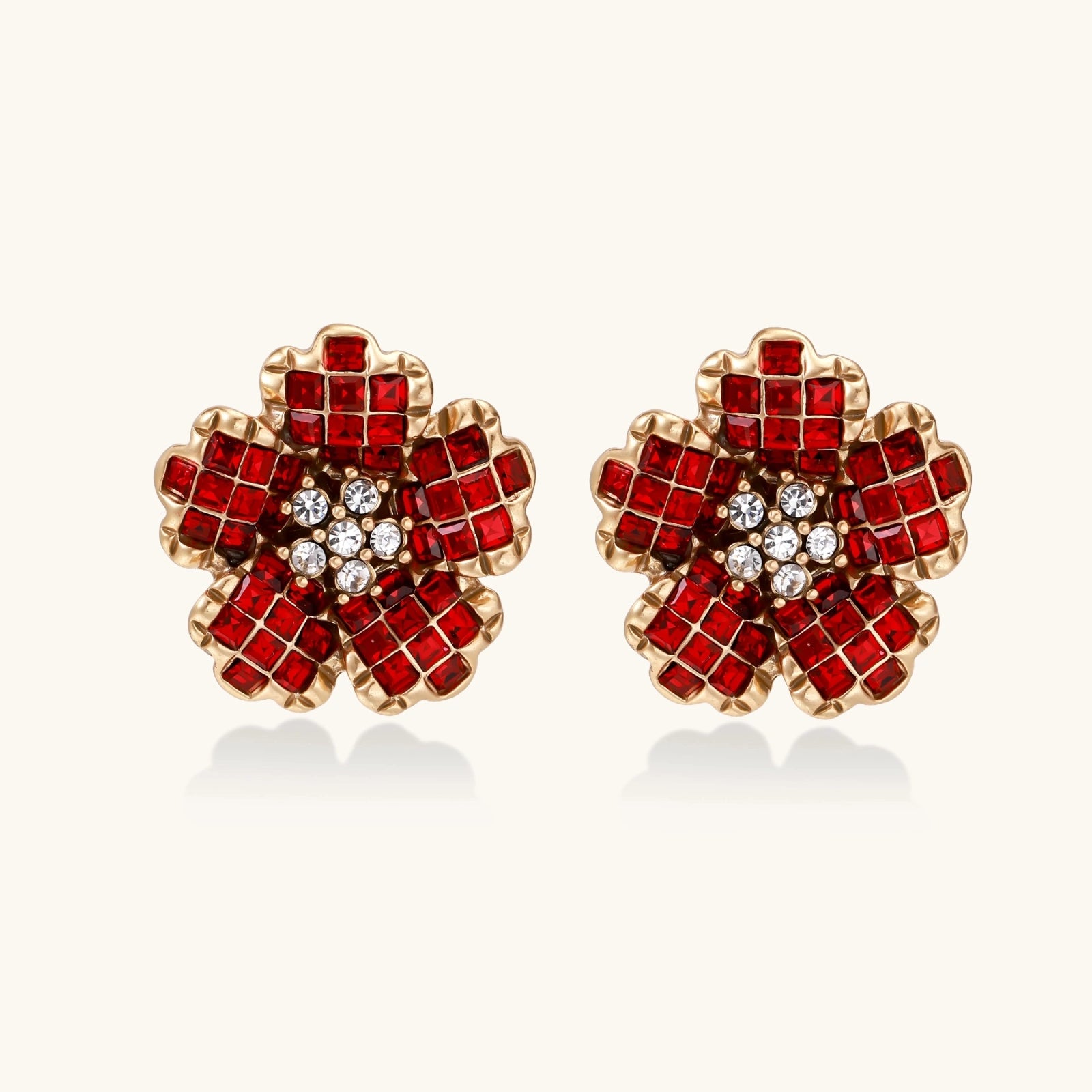 Rubin Blüten Stecker Ohrringe Ansicht 4 – Earrings – ESTID