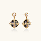 Perlmutt-Abalone-Kreuz-Ohrhänger Detailansicht – Earrings – ESTID