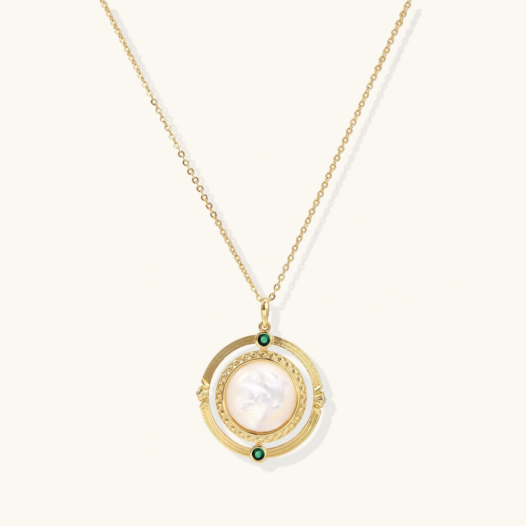 Kosmischer Perlen-Anhänger Detailansicht – Necklaces – ESTID