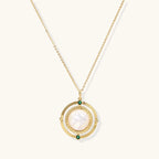 Kosmischer Perlen-Anhänger Detailansicht – Necklaces – ESTID