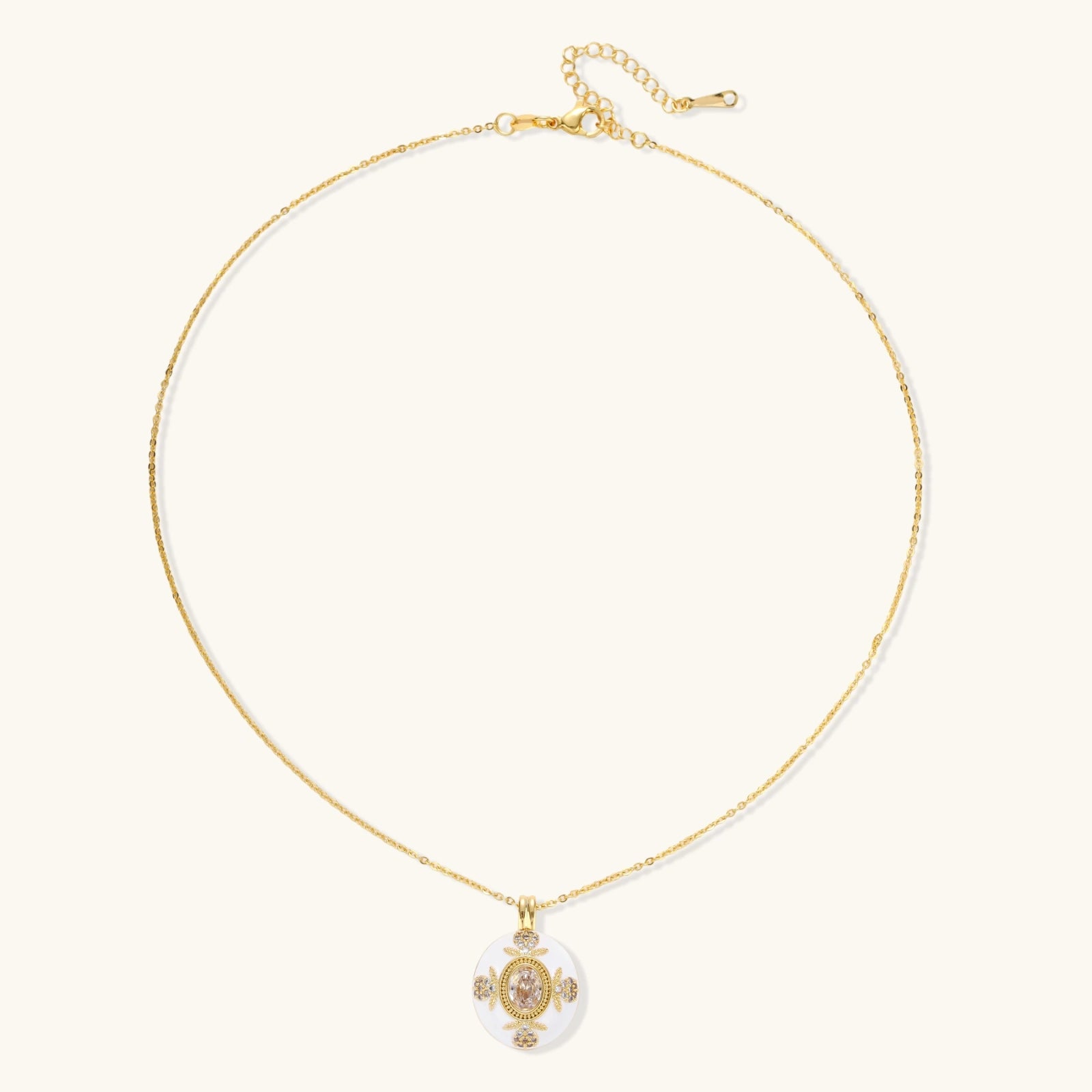 Goldenes Medaillon-Halskette Ansicht 3 – Necklaces – ESTID