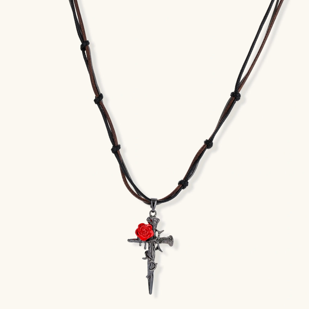 Dornrosen-Kreuz-Halskette Detailansicht – Necklaces – ESTID