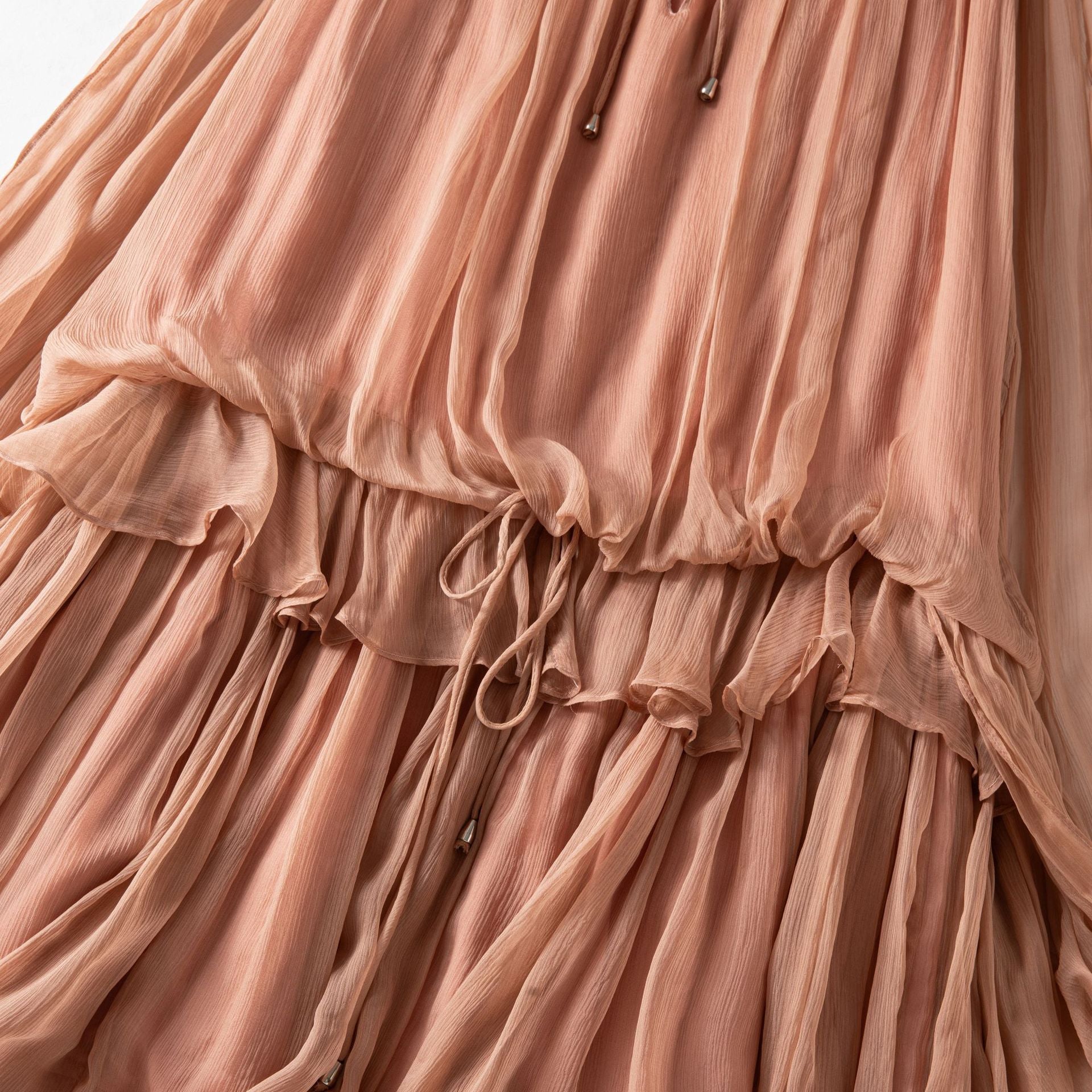 Elegantes Damen Sommerkleid aus Seide | Boho Stufenkleid Nude Ansicht 5 – Kleid – ESTID