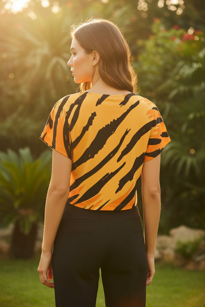 Damen Jersey-Bluse im markanten Tiger-Print ESTID Ansicht 4 – Ladies Crop Top – ESTID
