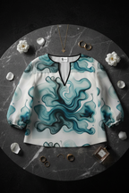 Elegante Damen-Seidenbluse mit künstlerischem Fluid-Print ESTID Detailansicht – Womens Blouse – ESTID