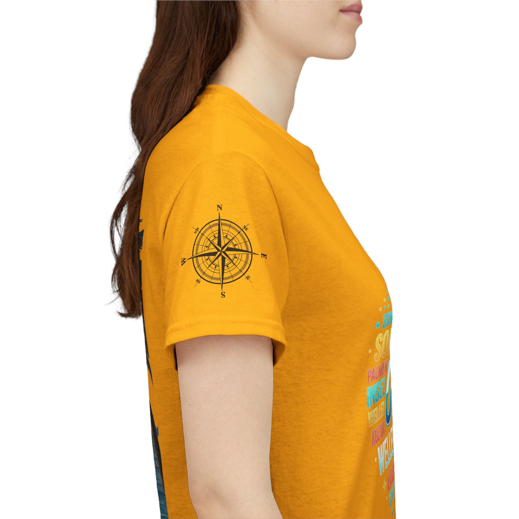Strandurlaub T-Shirt – Retro Sonnenuntergang mit Palmen & ‚Urlaub‘ Wortwolke