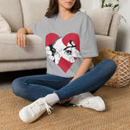 Herz‑Hände T-Shirt – Eye Peek Herz Grafik Tee Ansicht 18 – T-Shirt – ESTID