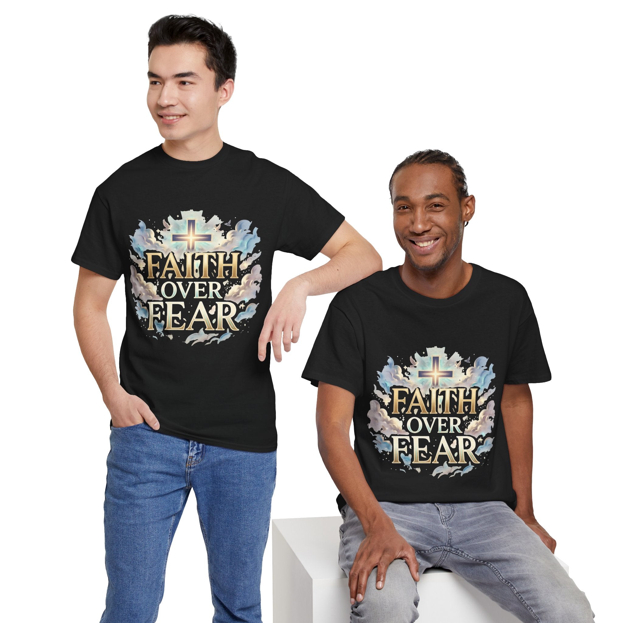 Faith Over Fear T-Shirt – Inspirierendes christliches Shirt mit Kreuz & Wolken