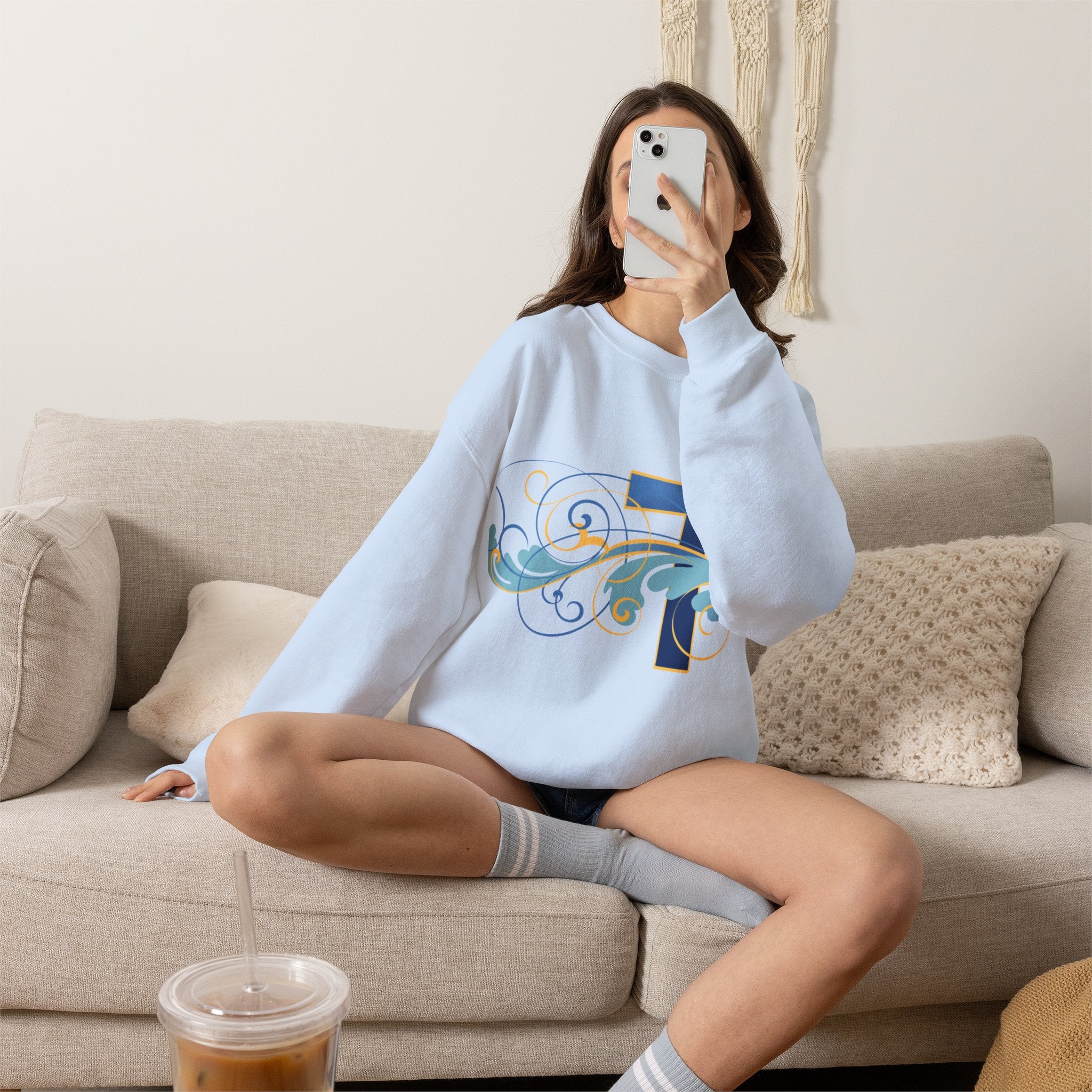 ESTID Unisex Crewneck Pullover | Blaues Kreuz & Wellen-Ornament Ansicht 34 – Sweatshirt – ESTID
