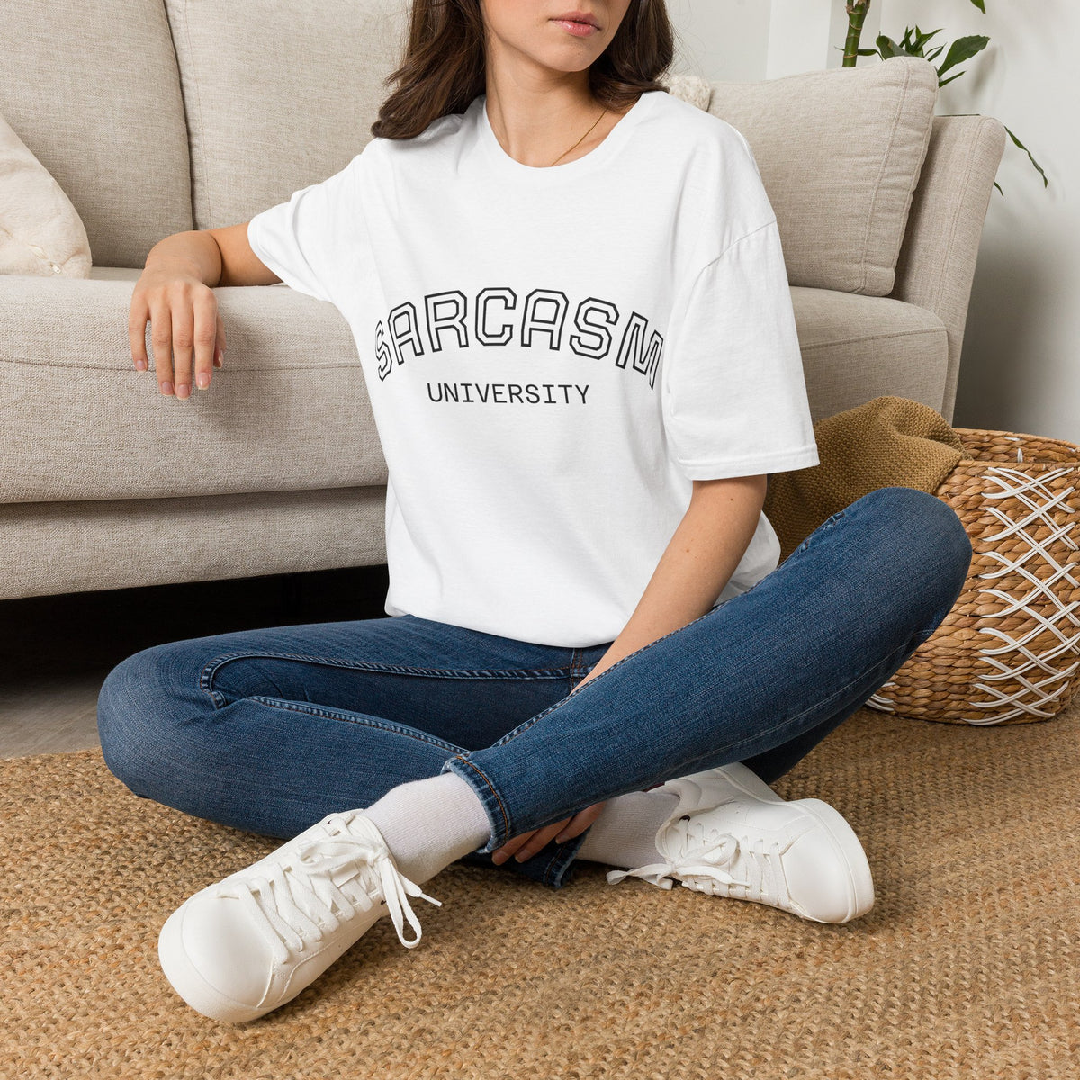 Sarcasm University T-Shirt — Funny Collegiate Graphic Tee Ansicht 17 – T-Shirt – ESTID