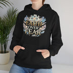 Faith Over Fear Hoodie – Jesus Kreuz Kapuzenpullover | Christliches Sweatshirt