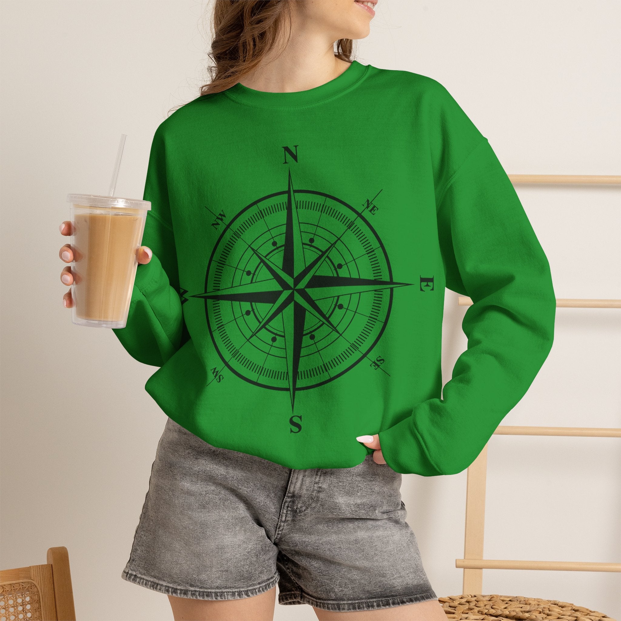 Kompass-Rose Sweatshirt – Nautik Crewneck für Reisende & Entdecker Ansicht 14 – Sweatshirt – ESTID