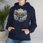 Faith Over Fear Hoodie – Jesus Kreuz Kapuzenpullover | Christliches Sweatshirt
