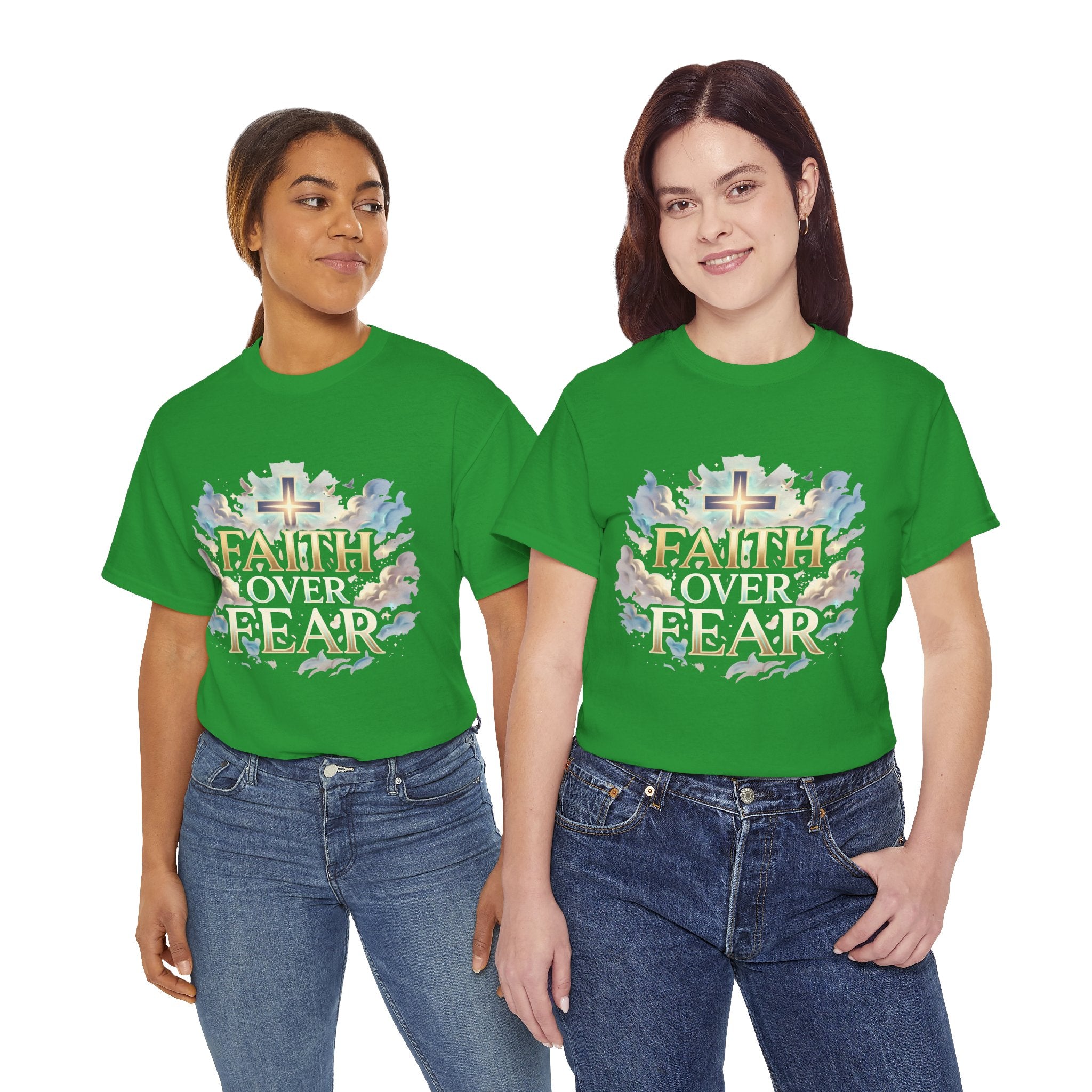 Faith Over Fear T-Shirt – Inspirierendes christliches Shirt mit Kreuz & Wolken