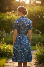 Kniekurzes Kurzarmkleid mit Pusteblumen ESTID Ansicht 4 – kleid – ESTID