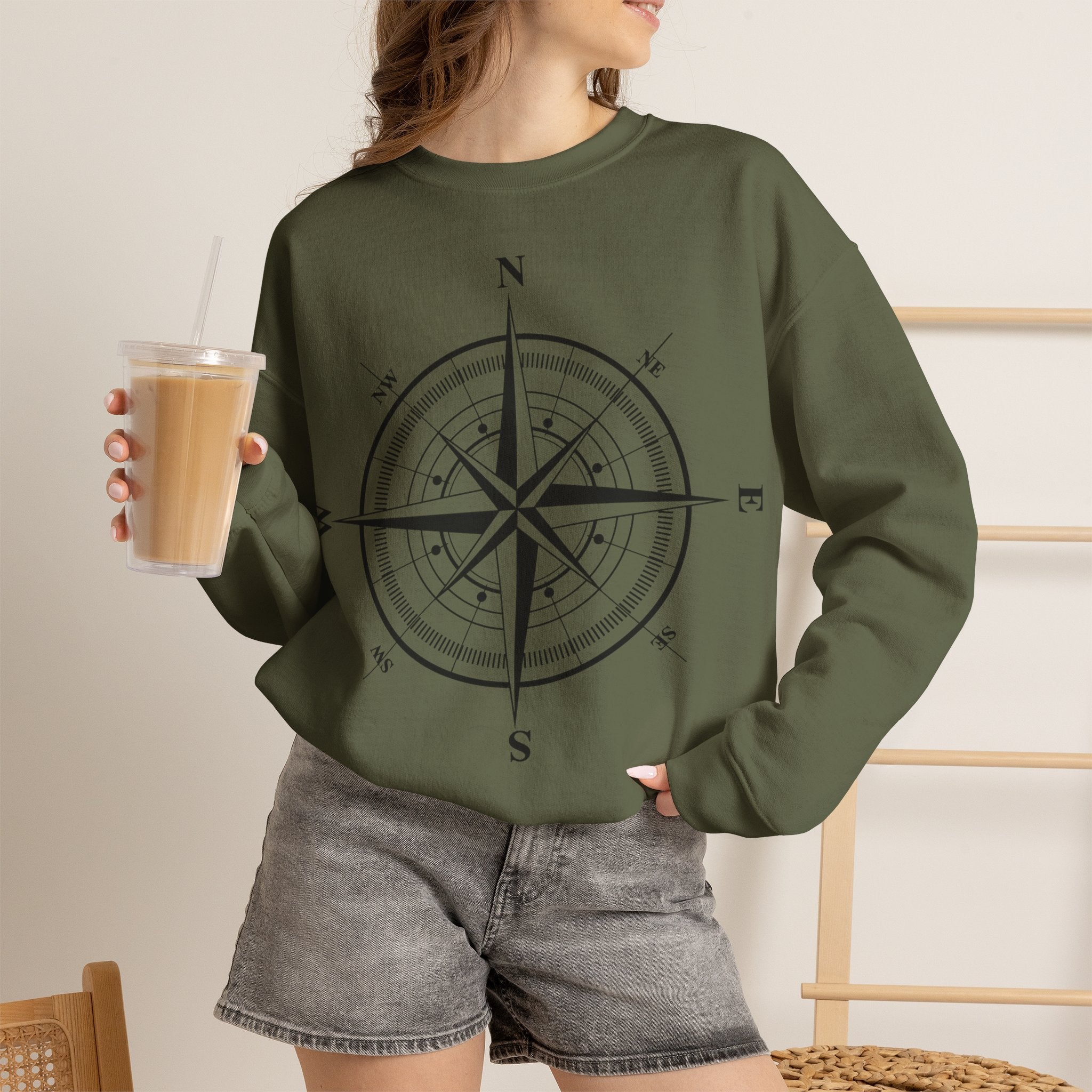 Kompass-Rose Sweatshirt – Nautik Crewneck für Reisende & Entdecker Ansicht 13 – Sweatshirt – ESTID