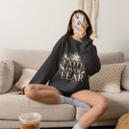 Faith Over Fear Crewneck Sweatshirt – Christliches Kreuz & Jesus Pullover