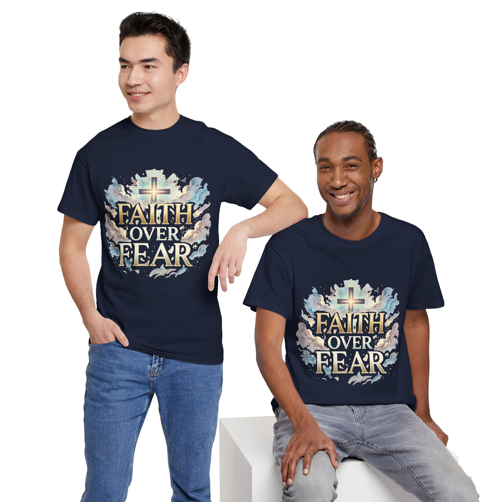 Faith Over Fear T-Shirt – Inspirierendes christliches Shirt mit Kreuz & Wolken