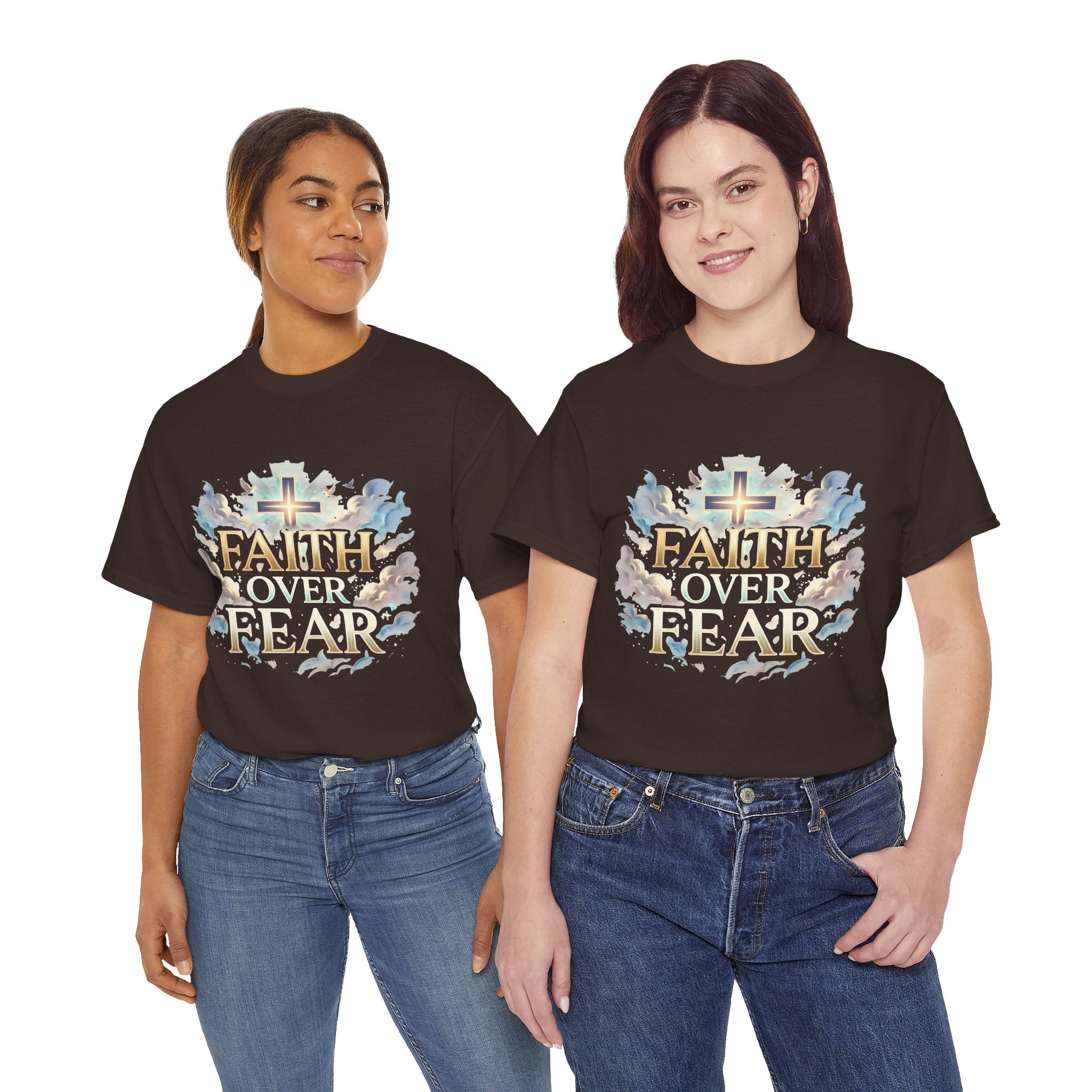 Faith Over Fear T-Shirt – Inspirierendes christliches Shirt mit Kreuz & Wolken