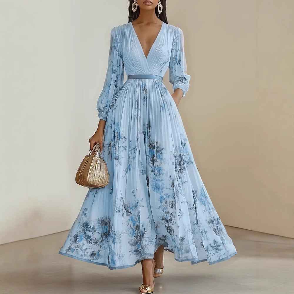 Elegantes Plissee-Maxikleid für Damen | Floral & V-Ausschnitt Detailansicht – Kleid – ESTID