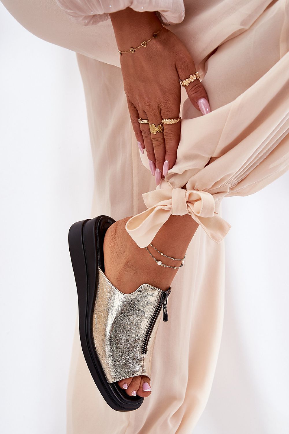  Pantoletten model 211955 Step in style 